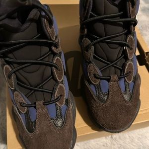 Yeezy 500 Size 6, brown and purple high top sneakers
